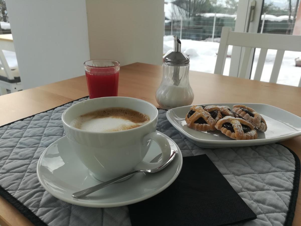 Bed And Breakfast Anna Isera Bagian luar foto