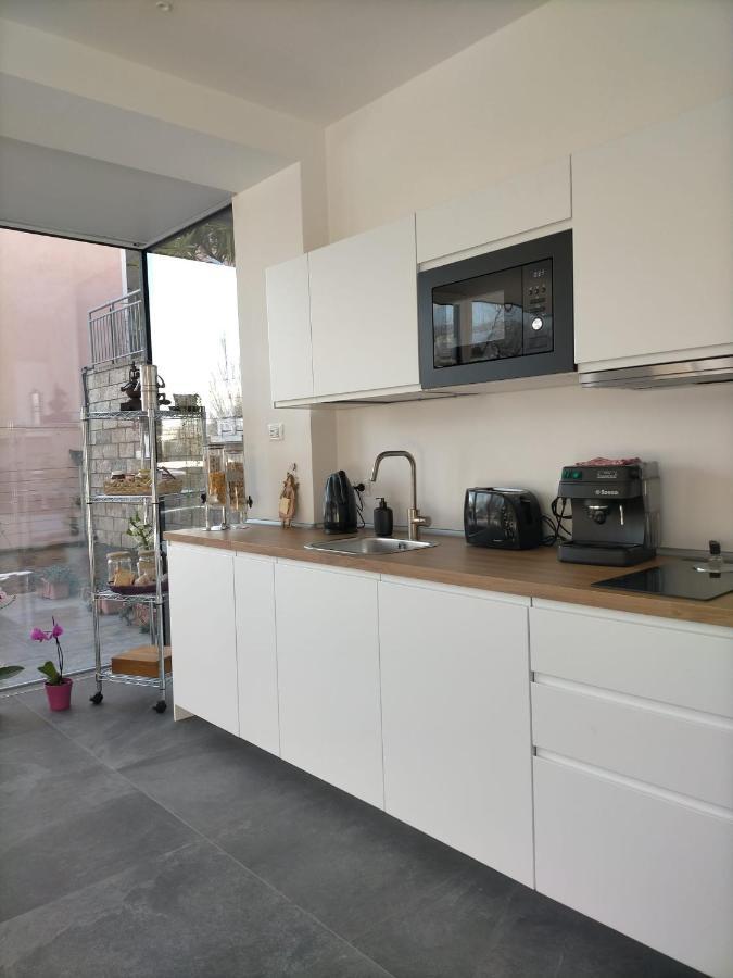 Bed And Breakfast Anna Isera Bagian luar foto