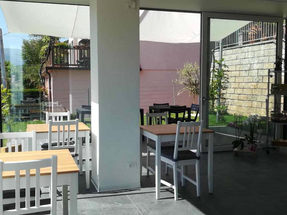Bed And Breakfast Anna Isera Bagian luar foto