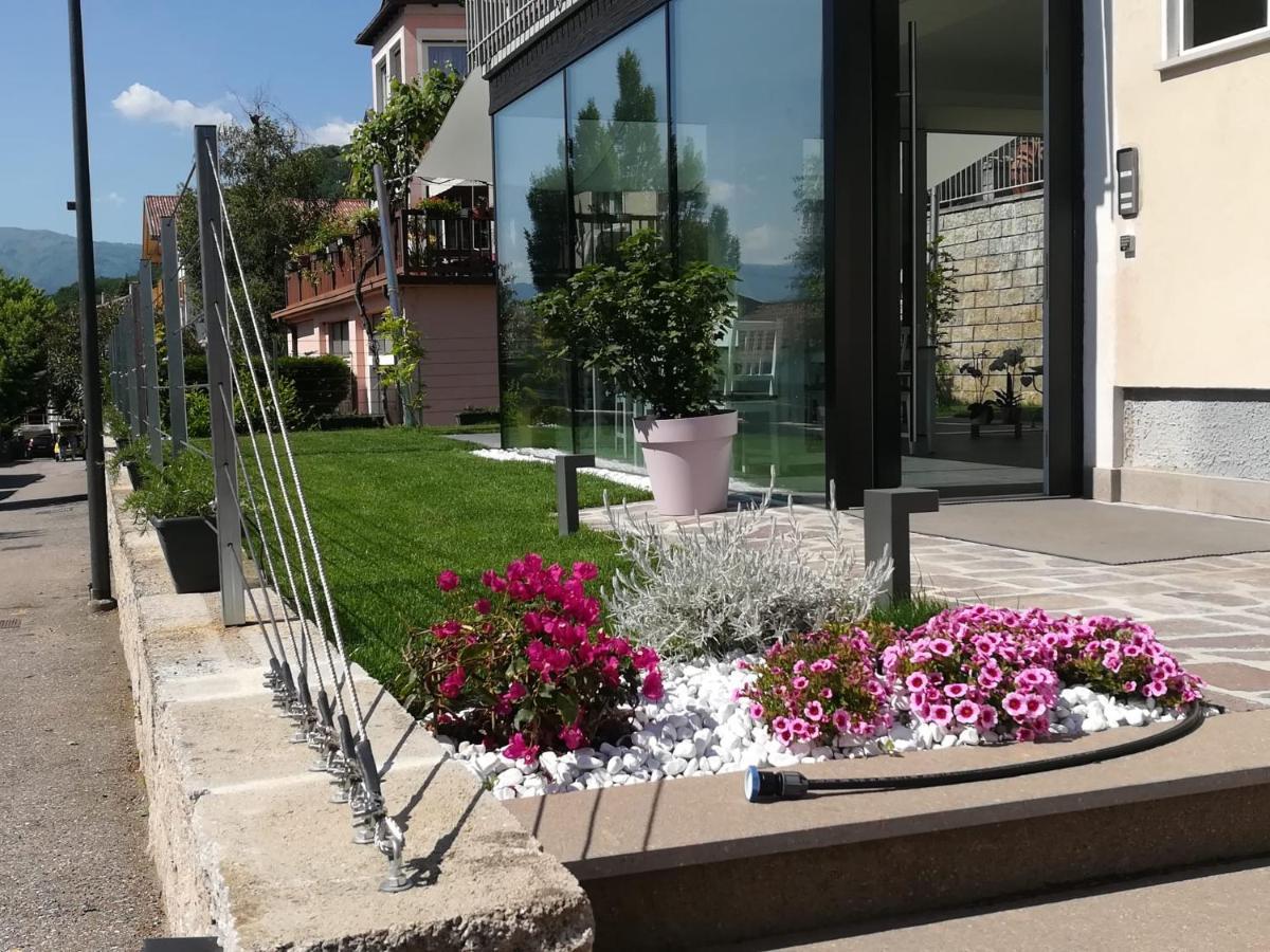 Bed And Breakfast Anna Isera Bagian luar foto