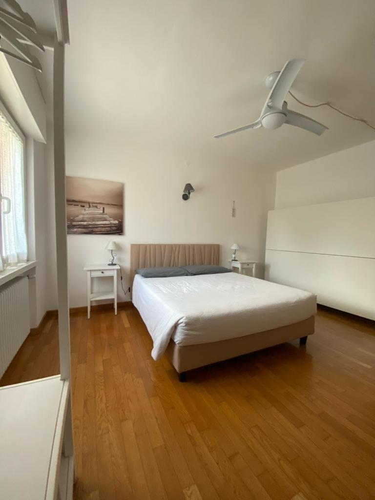 Bed And Breakfast Anna Isera Bagian luar foto