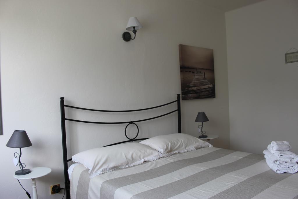 Bed And Breakfast Anna Isera Bagian luar foto